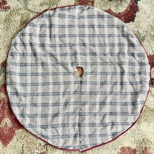 VTG Christmas Tree Skirt 48" Blue Brown Cream Tartan Plaid‎ Satin Lined Red Edge